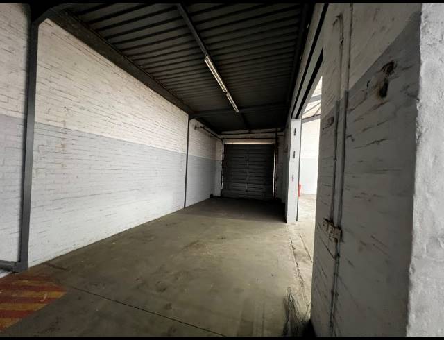 752M² WAREHOUSE TO LET IN AIRPORT INDUSTRIA